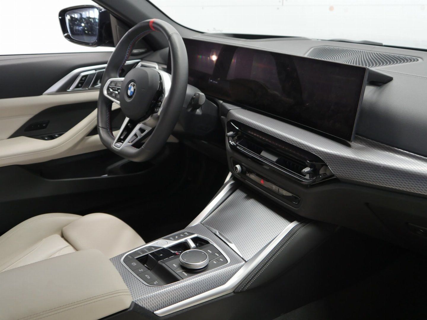 Fahrzeugabbildung BMW M440i xDrive HK HiFi Adap. LED Adap. M Fahrwerk