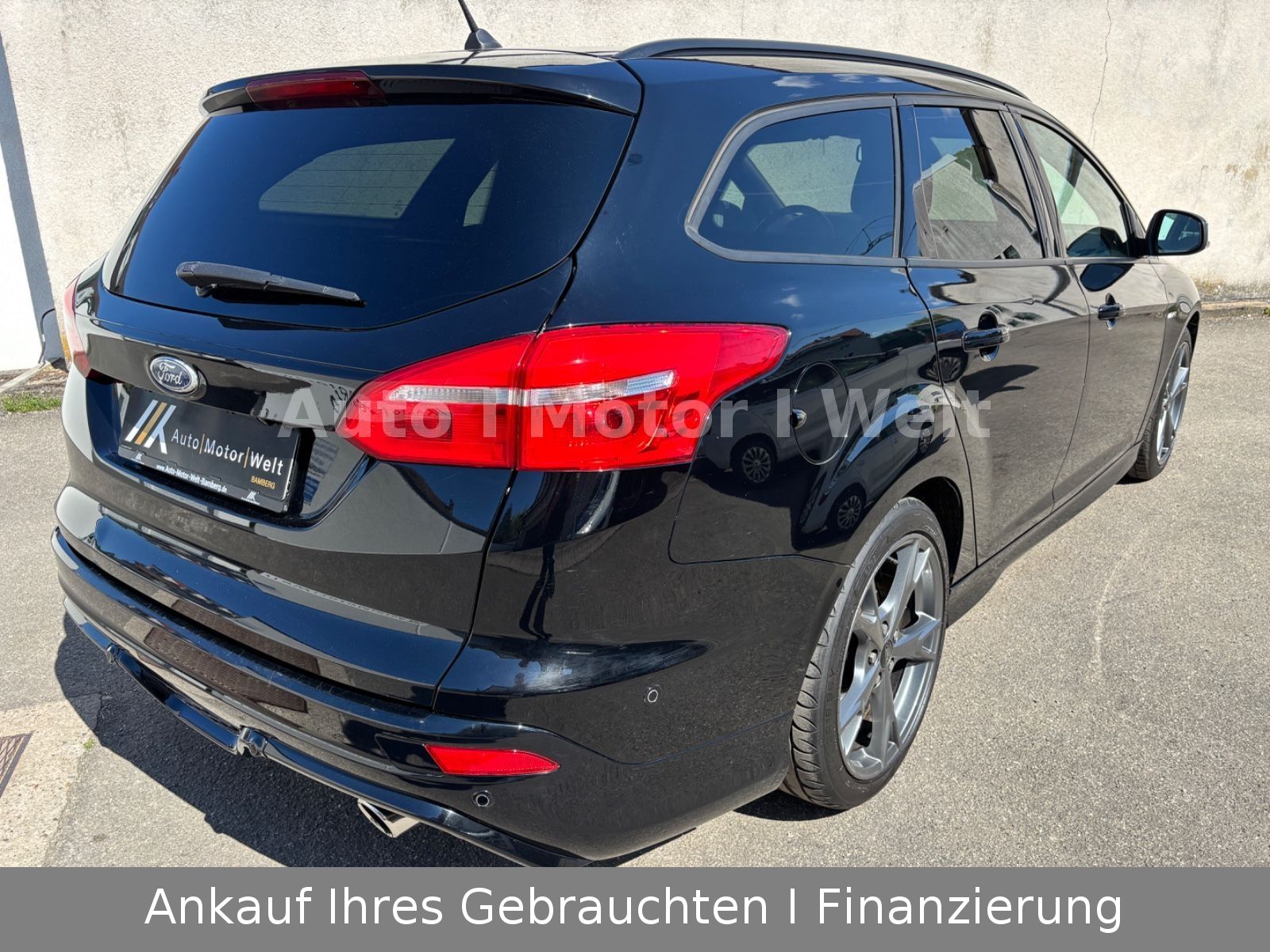 Fahrzeugabbildung Ford Focus Turnier ST-Line SYNC/LED/XENON/ALU/NAV/SHZ