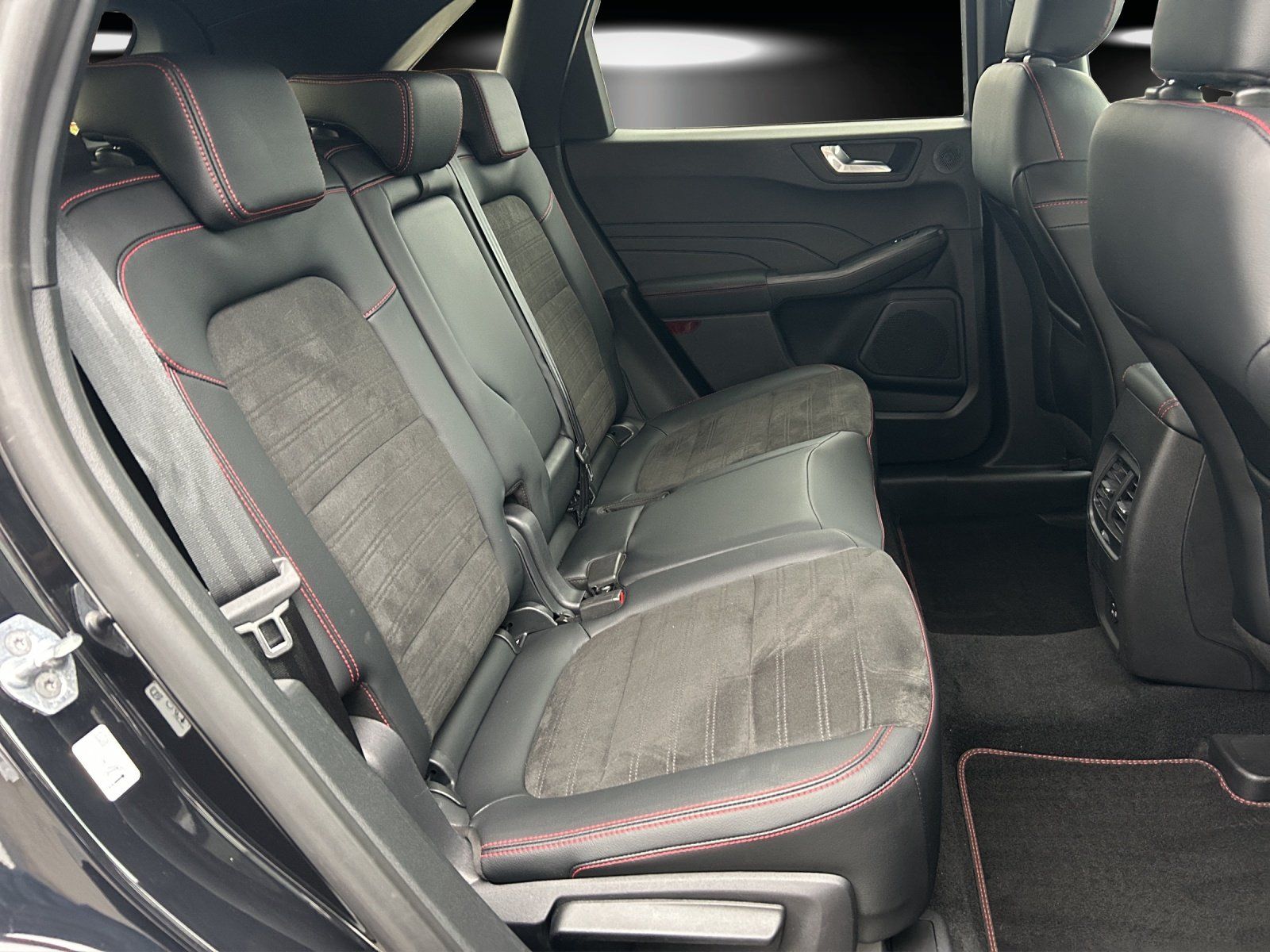 Fahrzeugabbildung Ford Kuga 2.5 ST-Line X Aut./LED/ACC/NAVI/KAMERA/B&O/