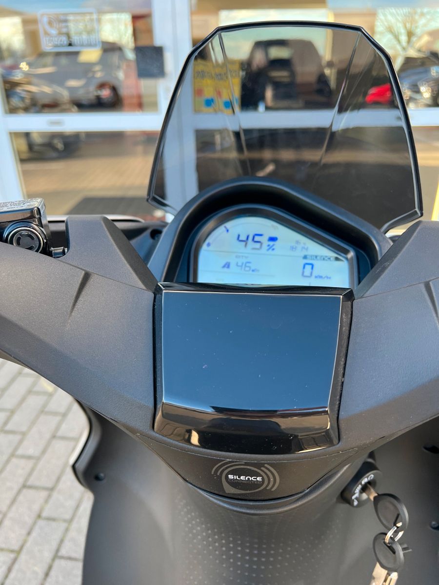 Fahrzeugabbildung Silence S01 Plus Connect Grey L3e