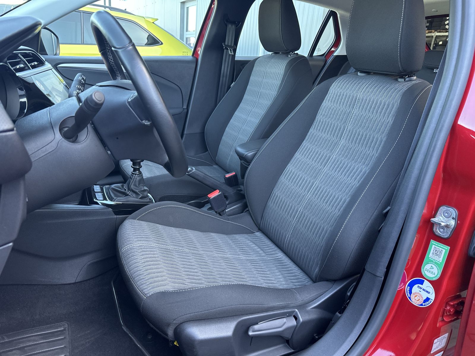 Fahrzeugabbildung Opel Corsa 5-Türer 1.2 Turbo Edition NAV+KOMFORTPAKET