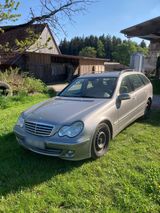 Mercedes-Benz C 220 CDI  Euro 4  TÜV bis... - Mercedes-Benz C 220 aus 2004 mit Diesel-Antrieb: Kombi