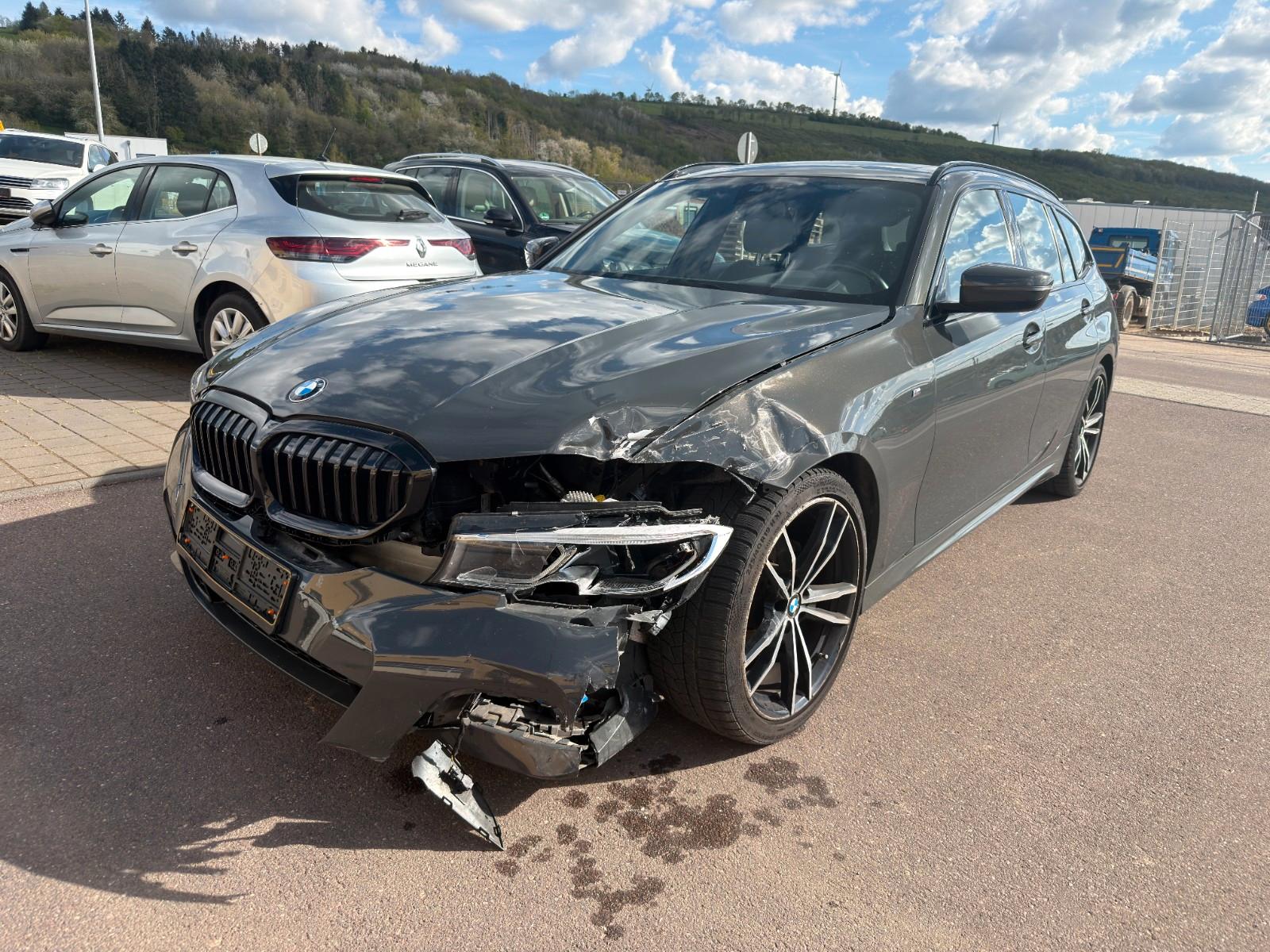 BMW 320 3 Touring 320 d xDrive M Sport NAVI/LED/HUD