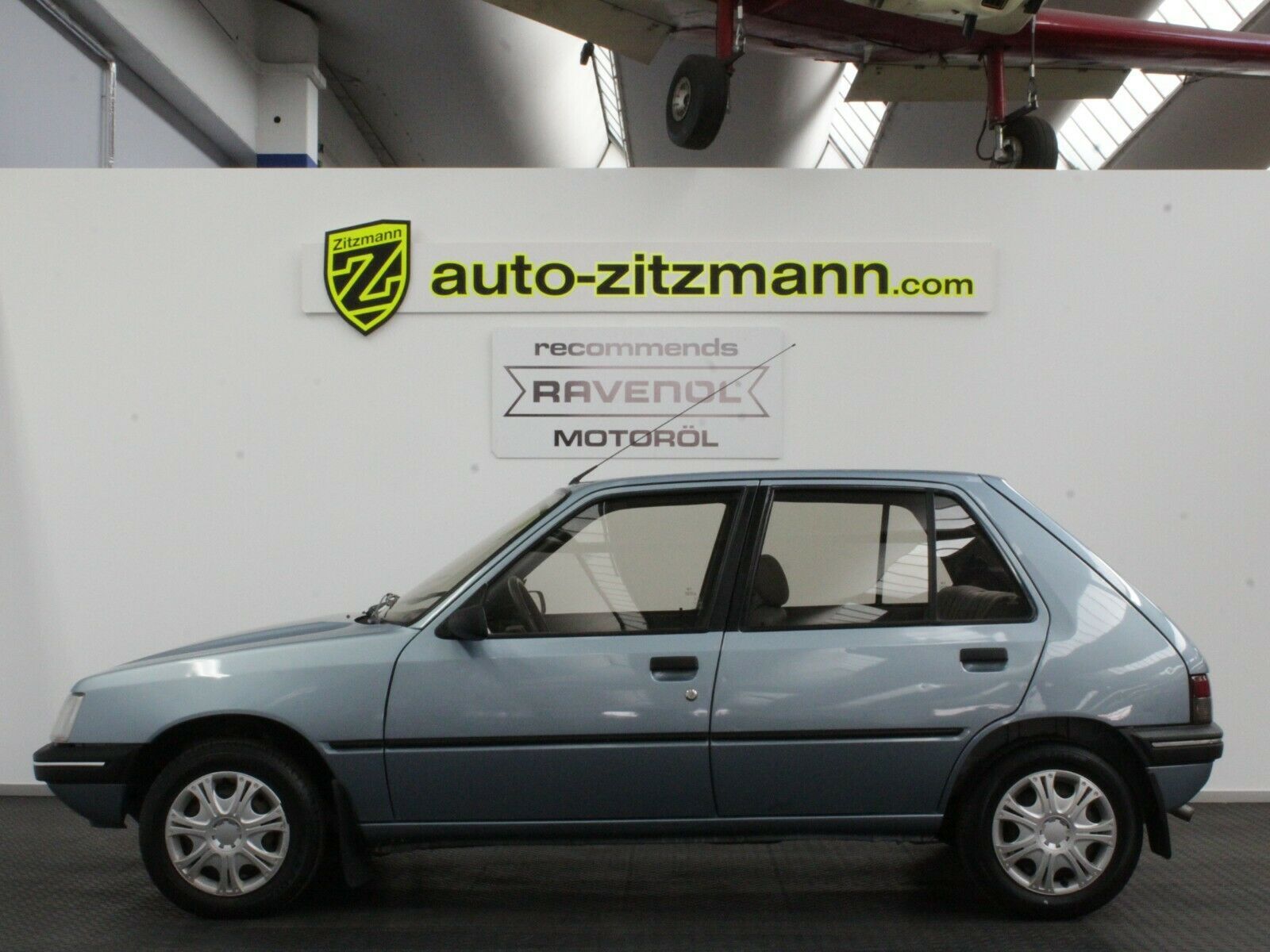 Fahrzeugabbildung Peugeot 205 Automatik Sammler-Zustand