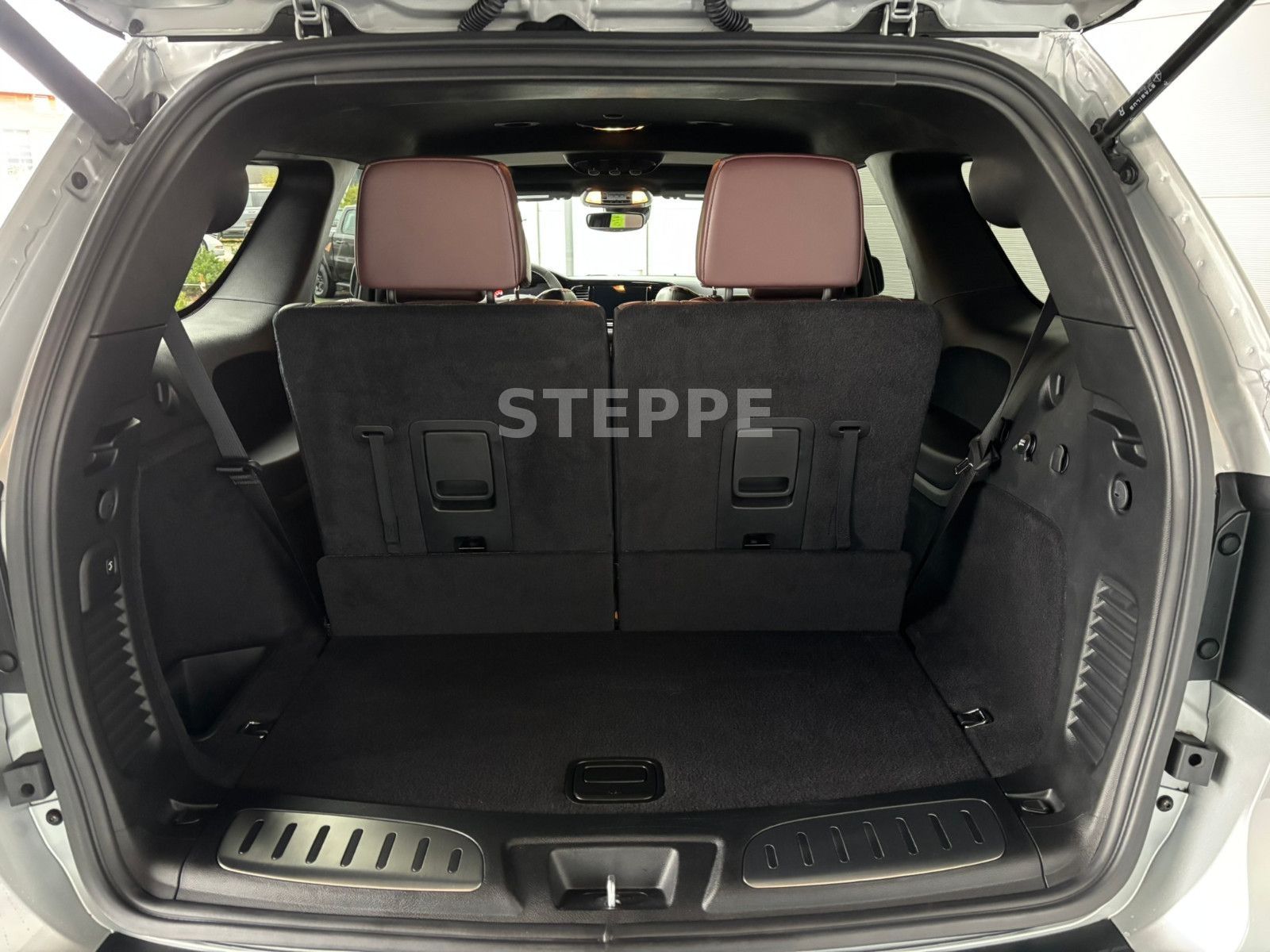 Dodge 2025 Durango SRT Hellcat Silver Bullet