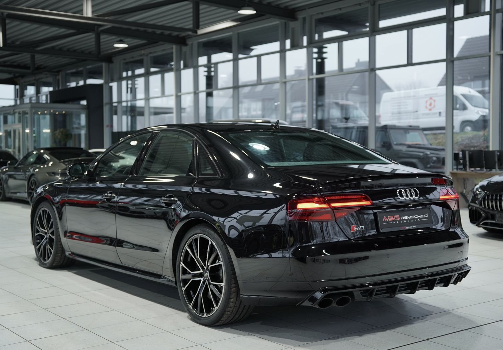 Audi S8