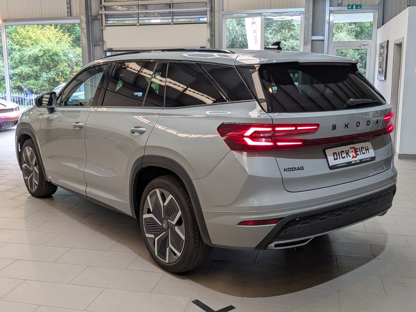 Fahrzeugabbildung SKODA Kodiaq 2.0TDI SPORTLINE*MEMOR*CAM*LED*ACC*7-SITZ