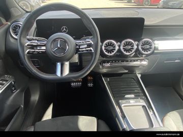 Mercedes GLB 180 - 12