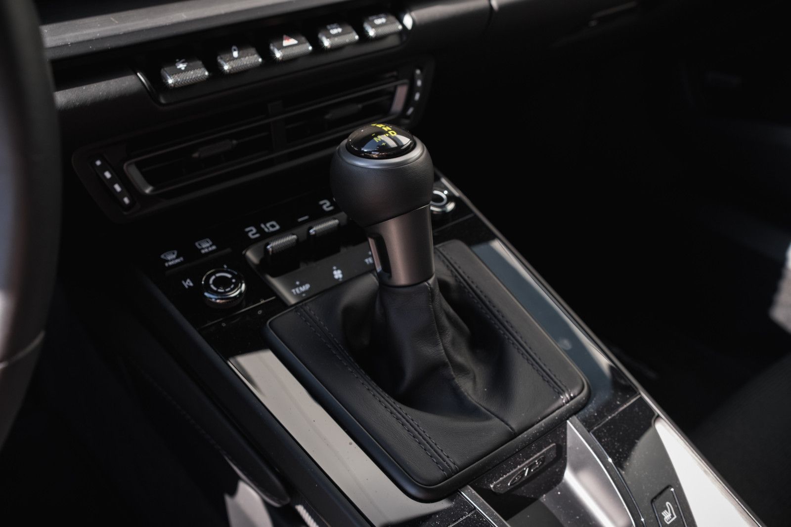 Fahrzeugabbildung Porsche 911/992.1 GT3 Touring-LED-18WegeSitz-Lift-Kamera