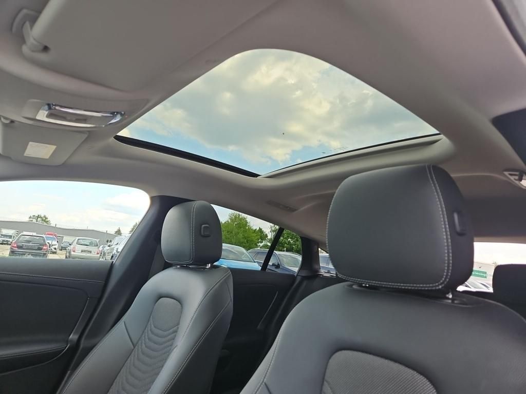 Fahrzeugabbildung Mercedes-Benz CLA 180 SB Night AHK Pano KeyLess Totwi. Ambie.