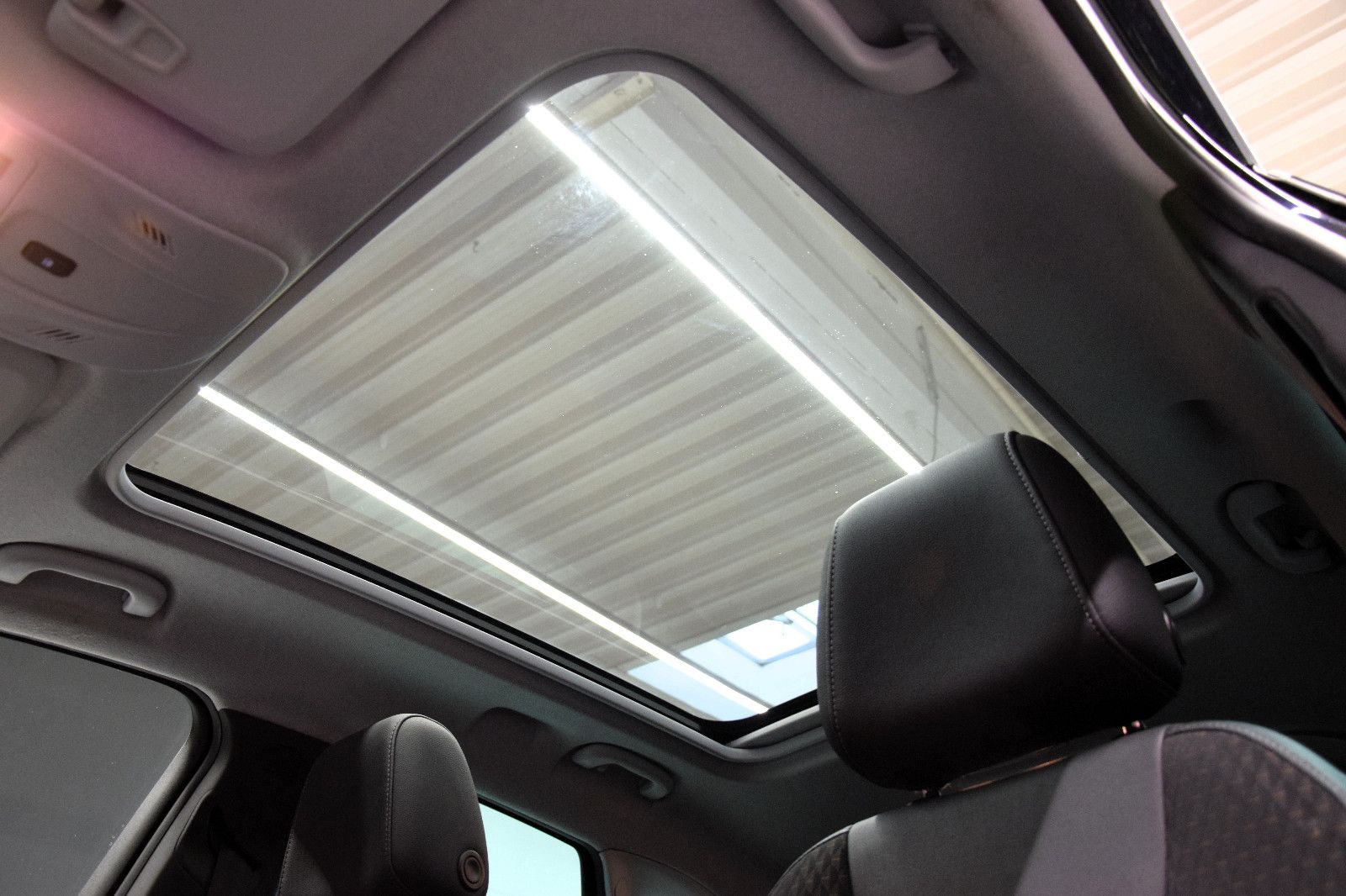 Fahrzeugabbildung Opel Crossland (X)