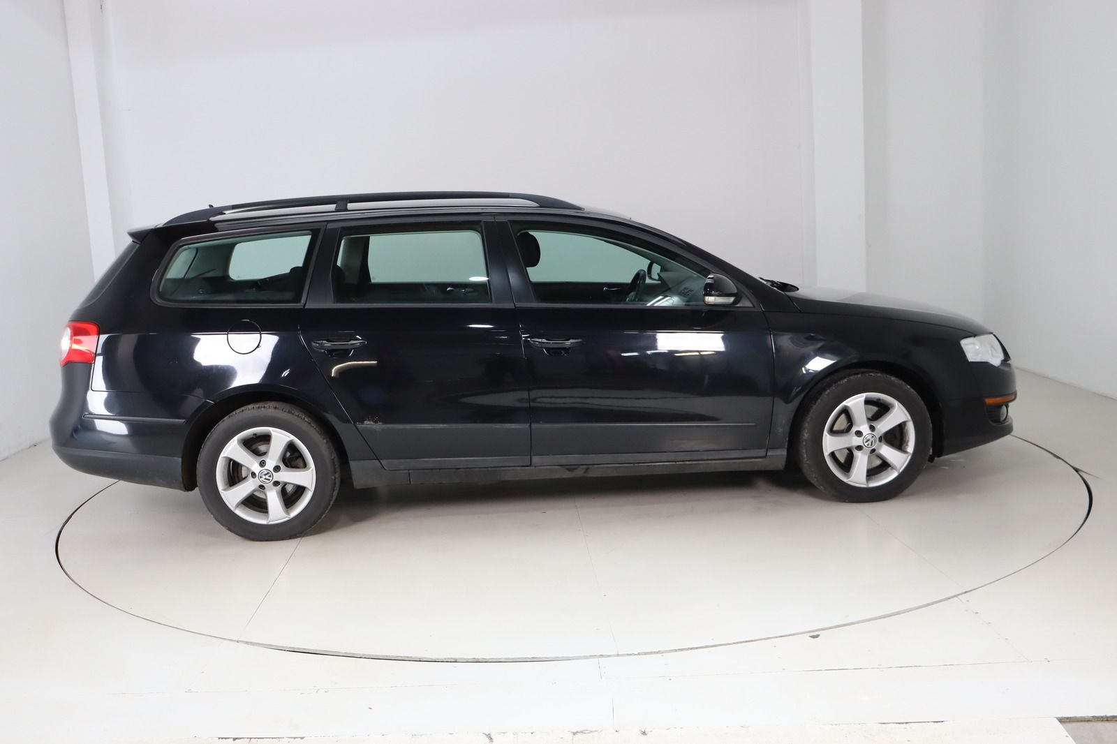 Fahrzeugabbildung Volkswagen Passat Variant 2.0 TDI DPF Trendline