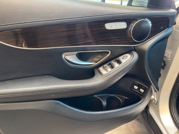 Mercedes-Benz GLC 250 4Matic *LED*AHK*KAMERA*NAVI*SHZ*TEMPOMAT
