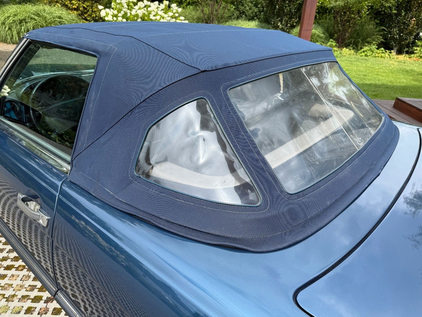 Fahrzeugabbildung Mercedes-Benz SL 560