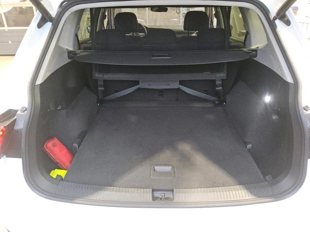 Fahrzeugabbildung Volkswagen Tiguan Allspace Life TDI *Standhzg*Navi*Cam*LED*
