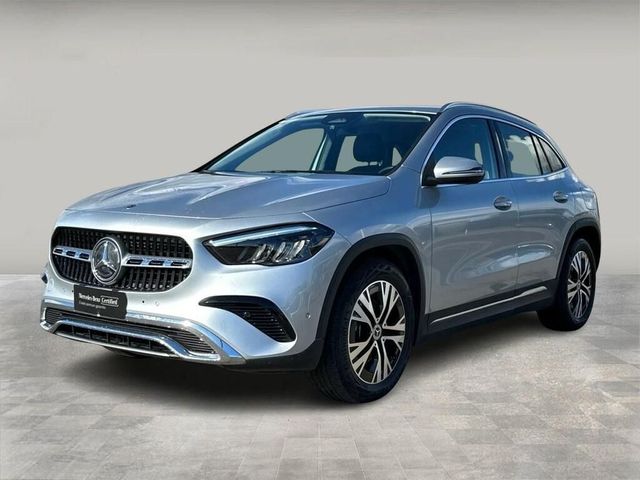 Mercedes-Benz Mercedes GLA 180 180 D Progressive Advanced 8G-D