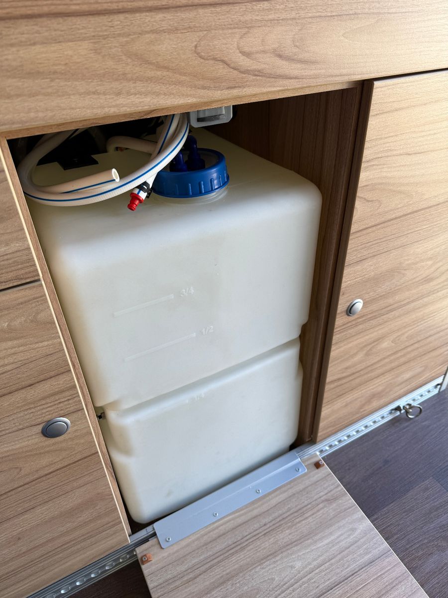 Fahrzeugabbildung HYMER / ERIBA / HYMERCAR Sydney GT 60 Limited