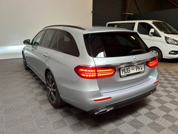 Mercedes E 220 - 2