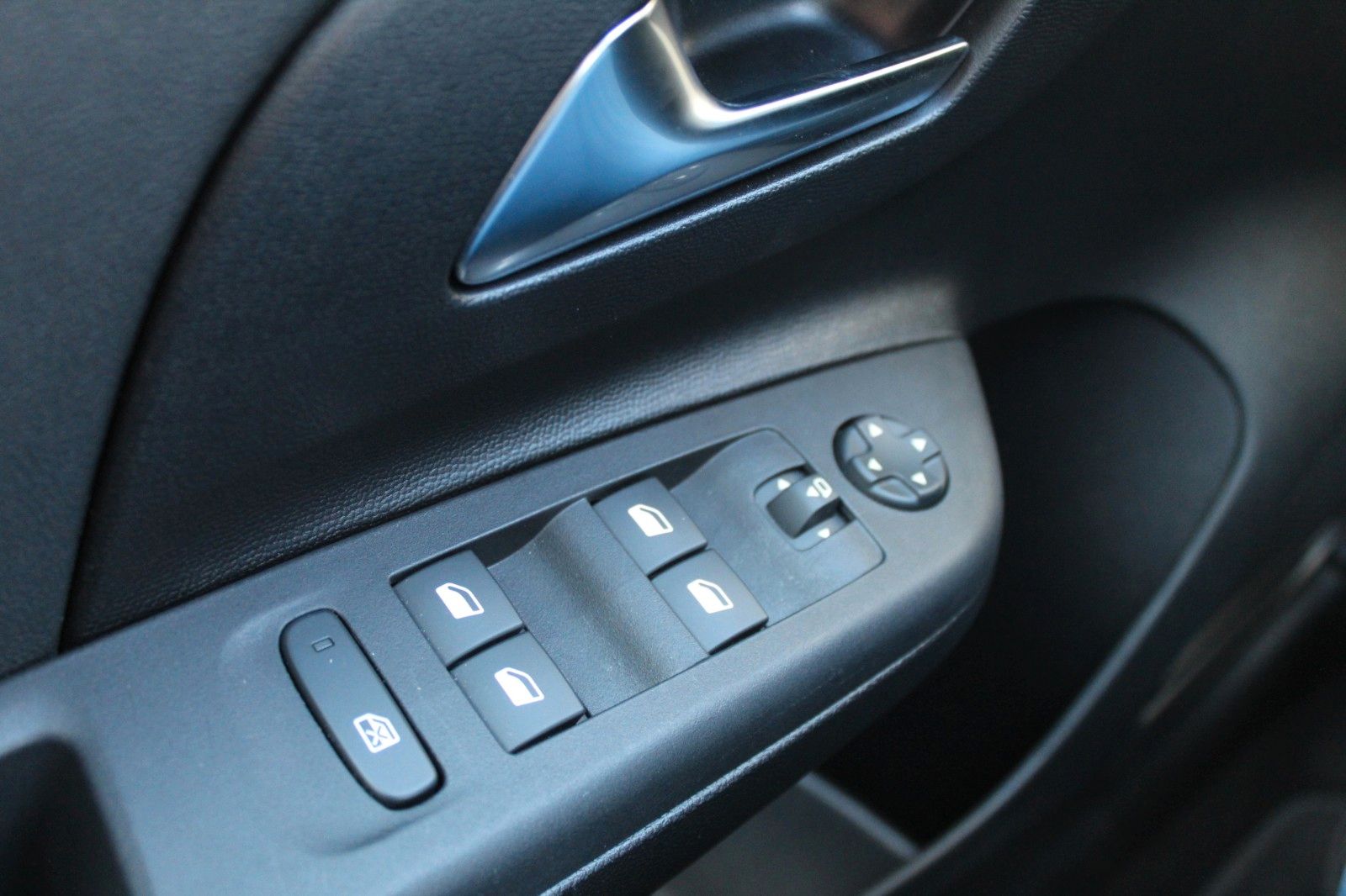 Fahrzeugabbildung Opel Corsa F GS*Allwetter*SHZ*LHZ*PDC*RFK