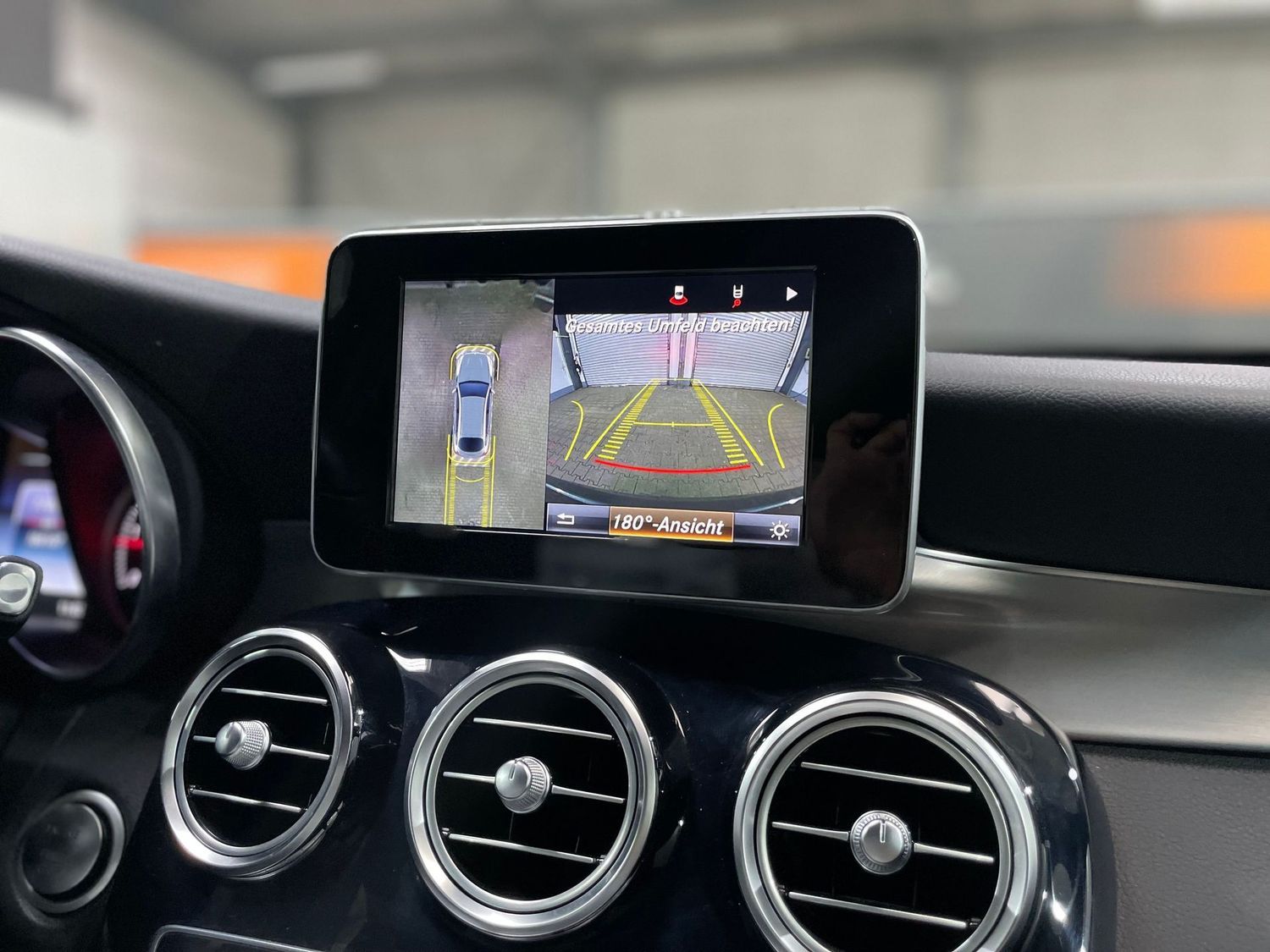 Fahrzeugabbildung Mercedes-Benz GLC 220 d 4Matic AMG RideControl#LED#360°#Ambien