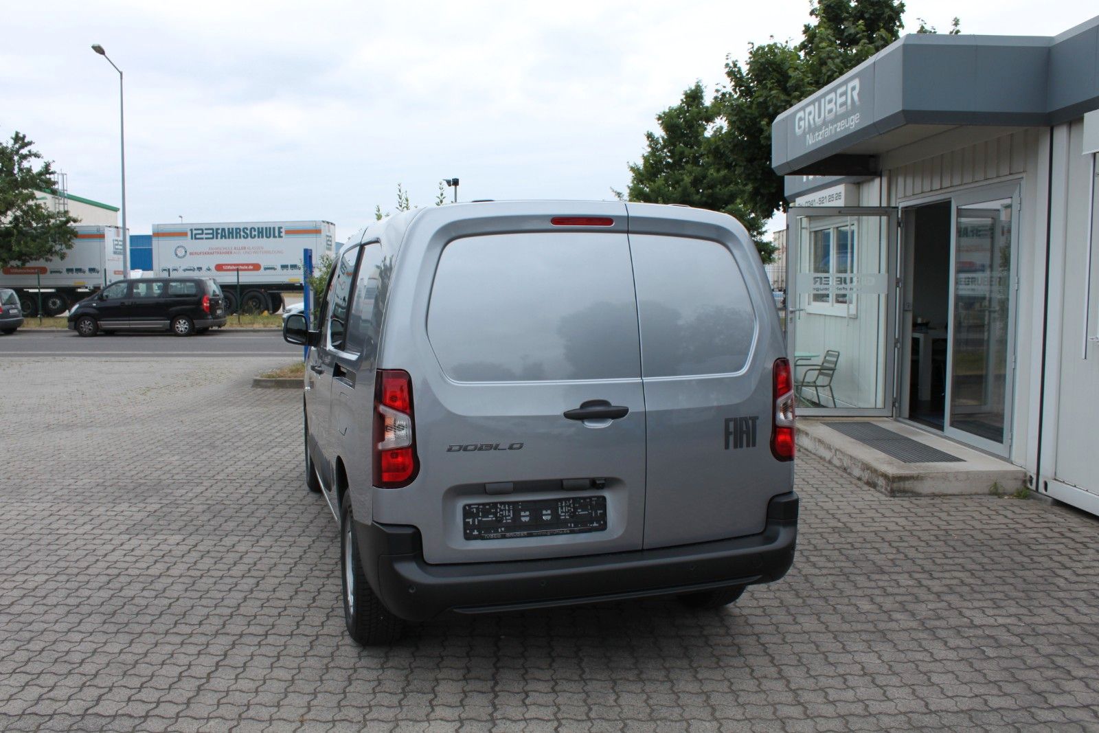 Fahrzeugabbildung Fiat Doblò Multicab L2 1.5 BlueHDi 96 kW
