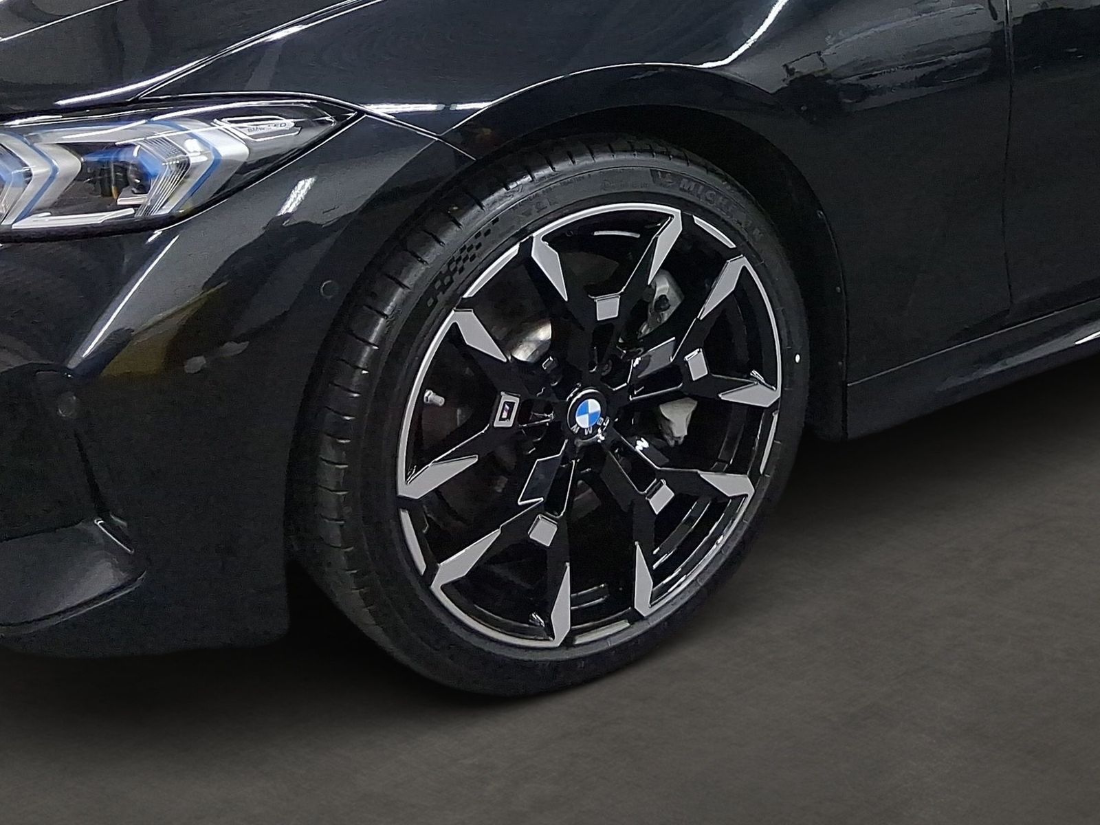 BMW 330 - Bild 6
