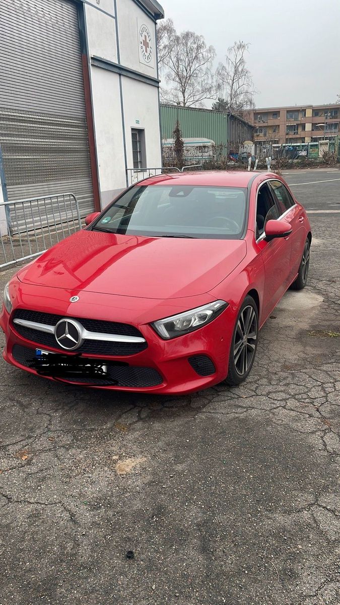 MERCEDES-BENZ Auto zu verkaufen Mercedes A180 Progressiv