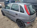 Opel Corsa 1.2 16V Sport - Opel Corsa aus 2002: Sport