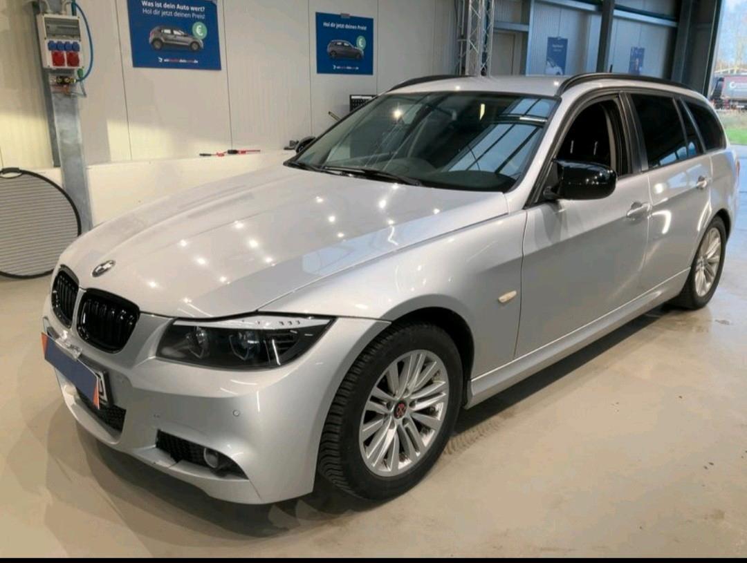 BMW 320 3 Touring 320d xDrive//  ALLRAD //