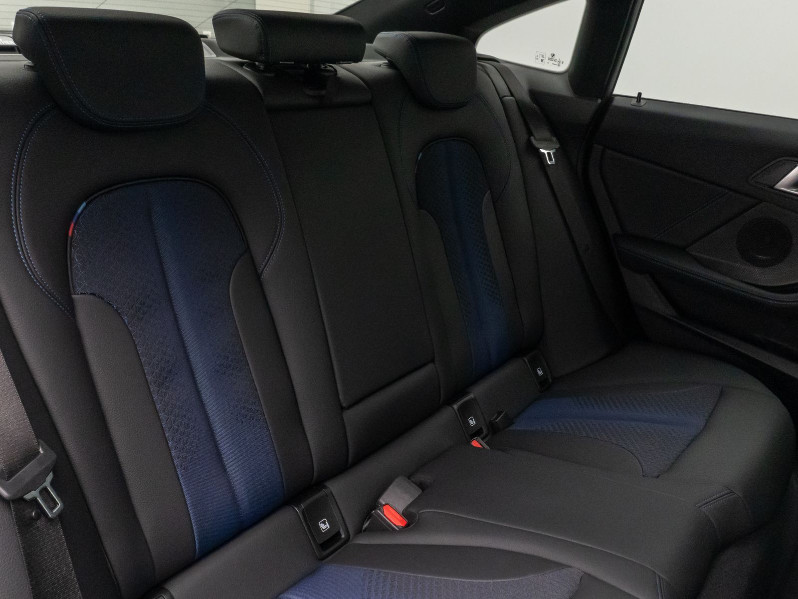 Fahrzeugabbildung BMW 218i Gran Coupé M Sport DAB CockPitPr PDC Komfor