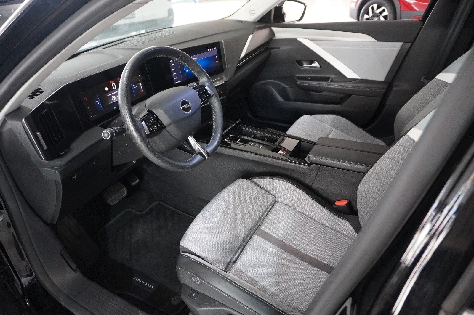 Fahrzeugabbildung Opel Astra L Lim. 1.5D ELEGANCE NAVI/LED/KAMERA/SPORT