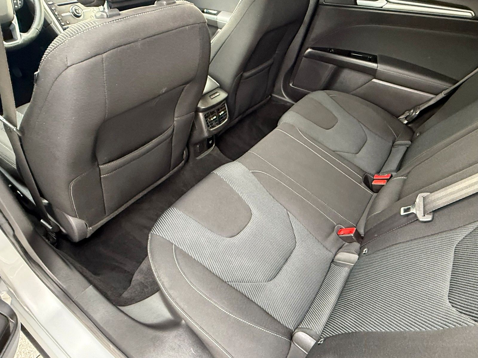 Fahrzeugabbildung Ford Mondeo Turnier Titanium
