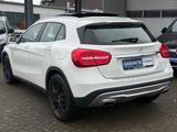 Mercedes-Benz GLA 200 / VOLLLEDER / PANO / LED / SERVICE NEU - weiße Mercedes-Benz GLA 200