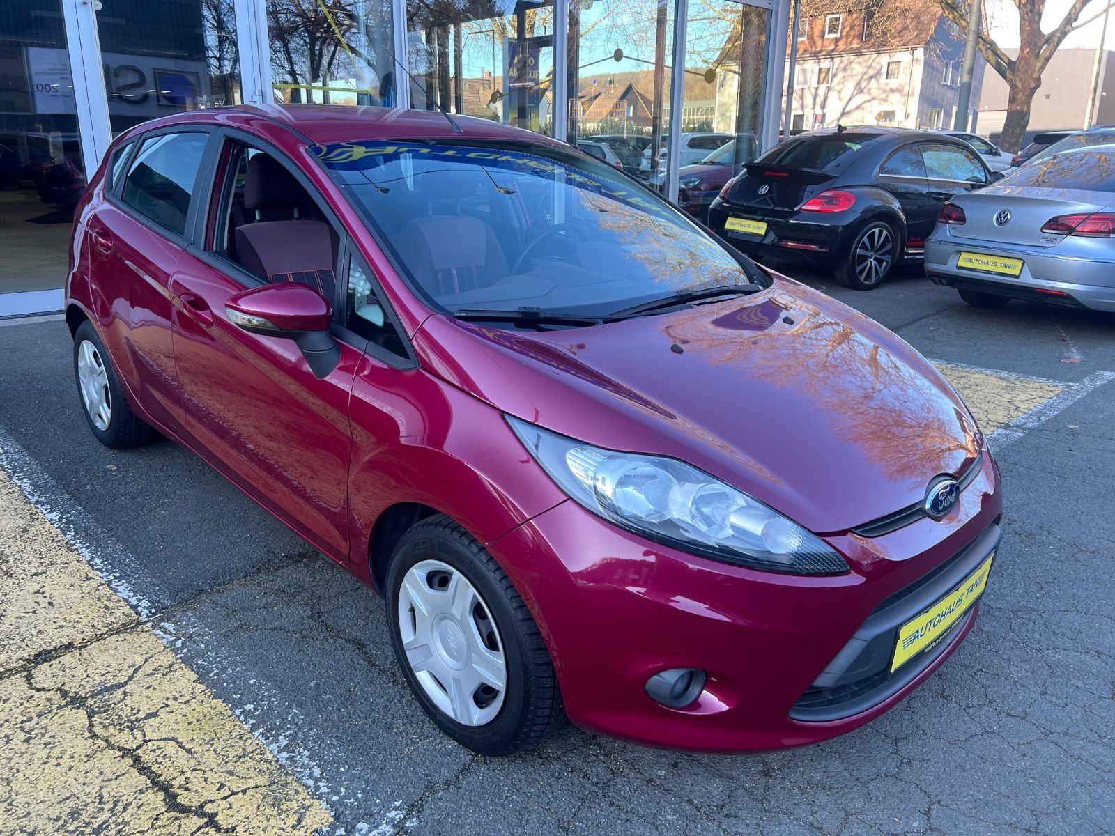 Fahrzeugabbildung Ford Fiesta Sonderlack *4/5 TÜRIG*