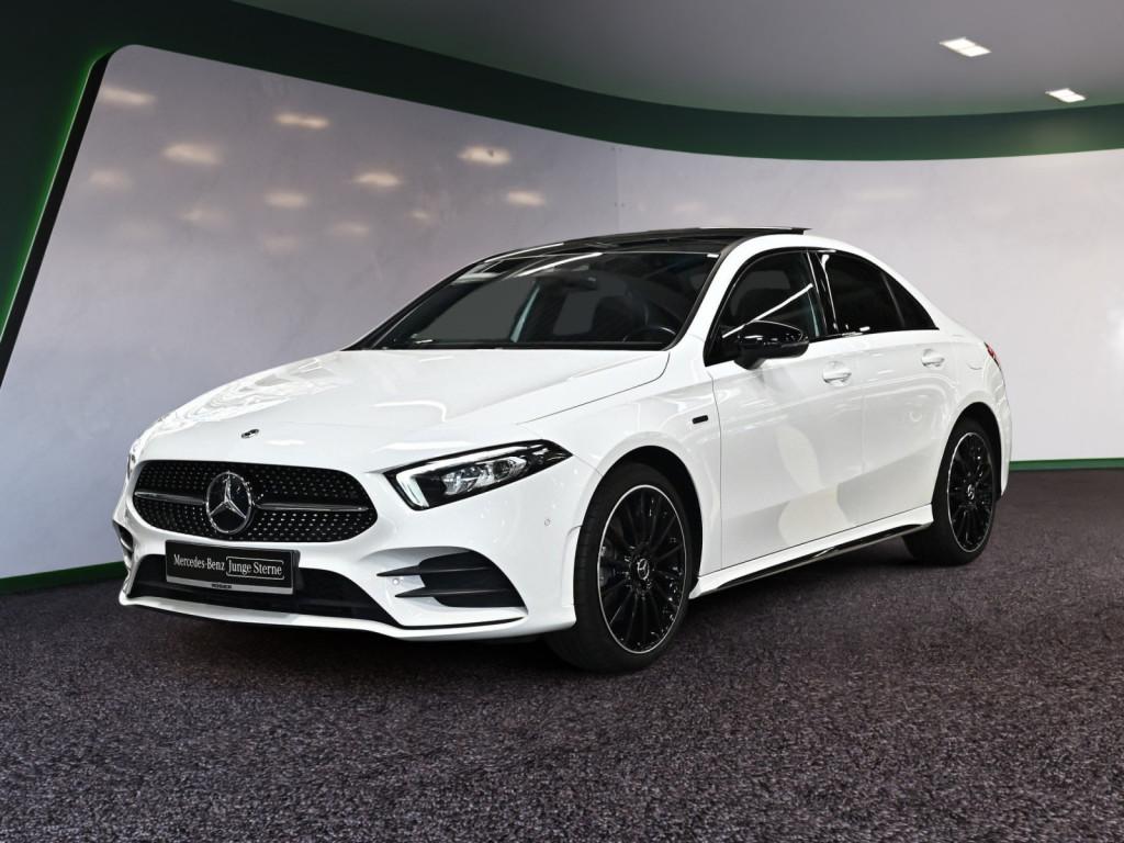 Mercedes-Benz A 250 e Lim AMG Line NIGHT PANO LED NAVI KAMERA