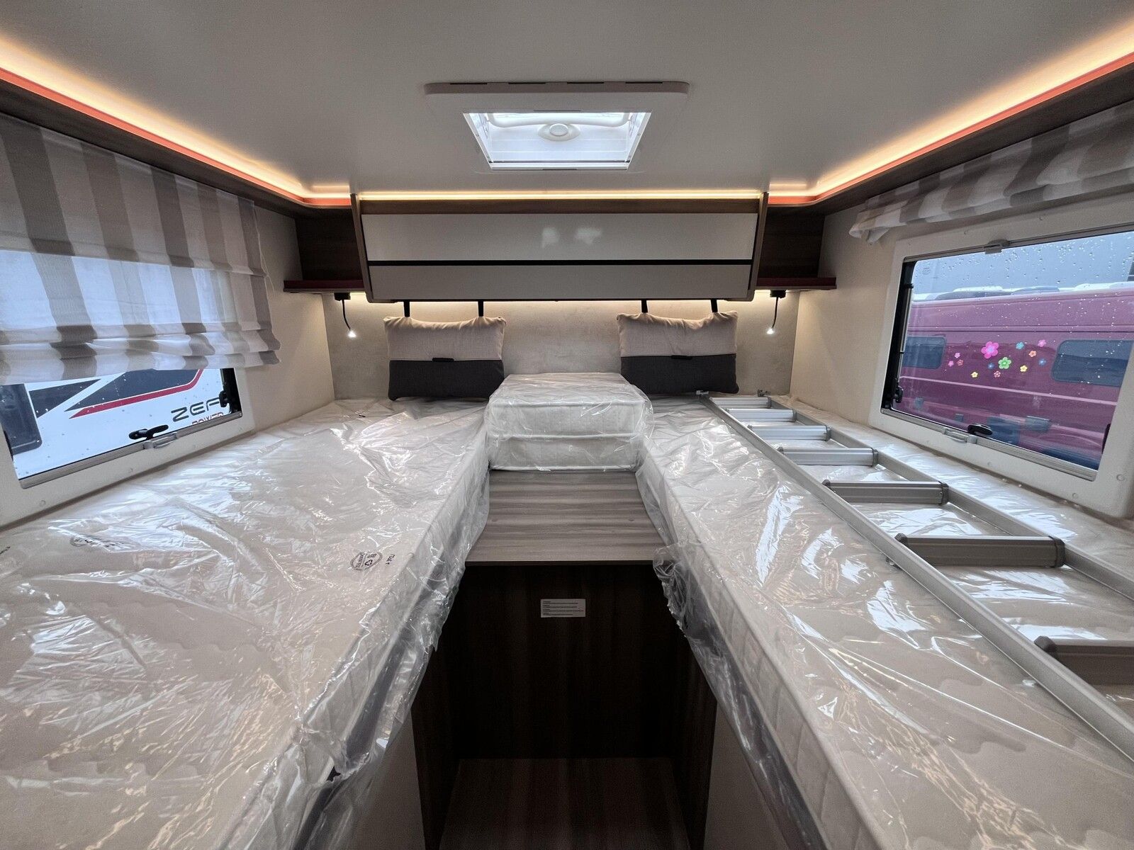 Fahrzeugabbildung Roller Team Kronos 284 M Ford