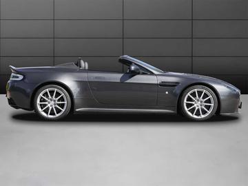 2016 Aston Martin V12 VANTAGE 照片 3