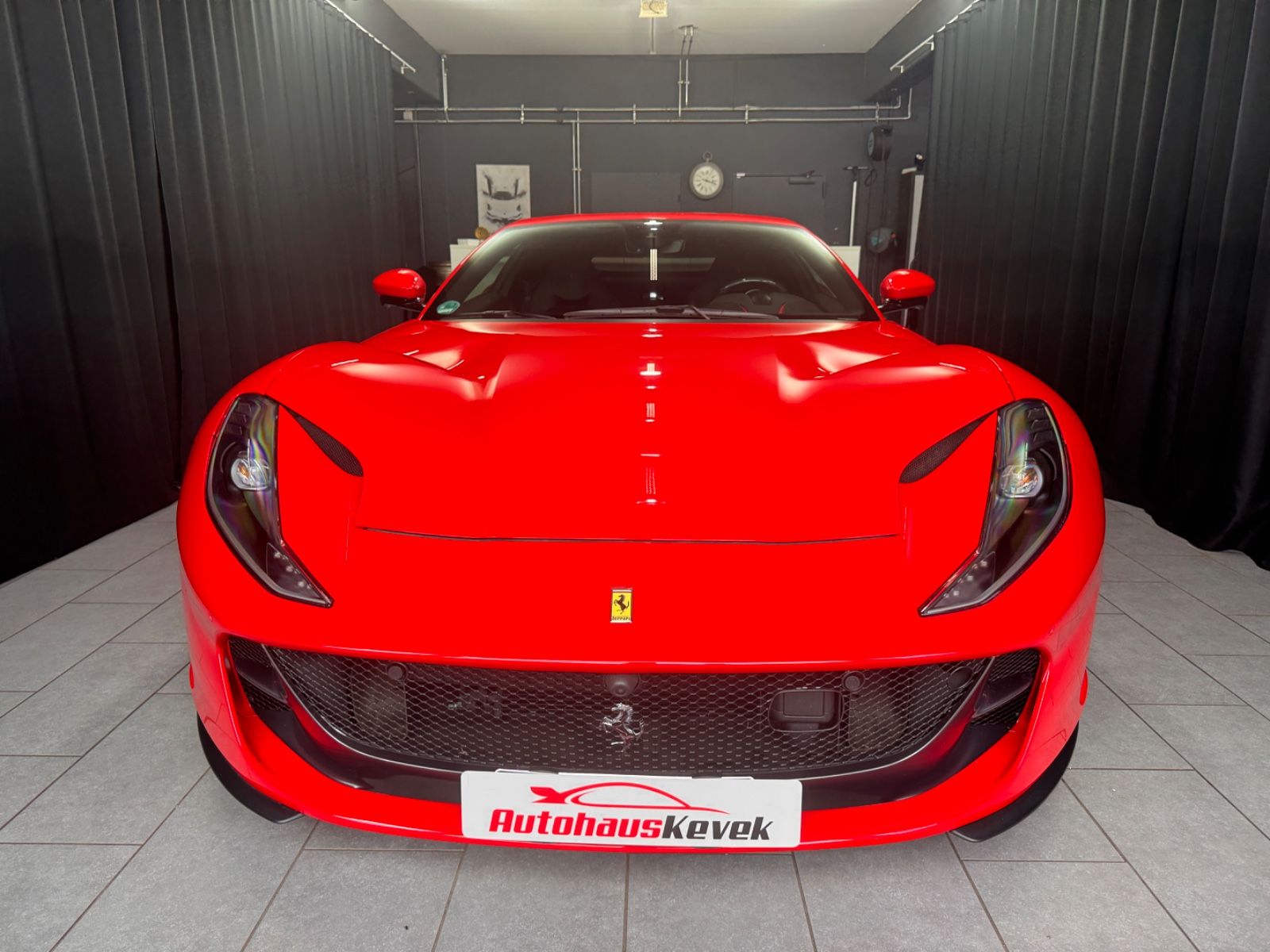 Fahrzeugabbildung Ferrari 812 Superfast|CARBON-SCHALENSITZE|360"KAMERA|ACC