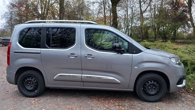 Toyota PROACE CITY 1,2-l-Turbo 81kW L1 Team Deutsch...