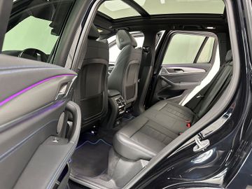Fahrzeugabbildung BMW X3 xD20d M Sport Panora Kamera HUD H/K AHK 19"
