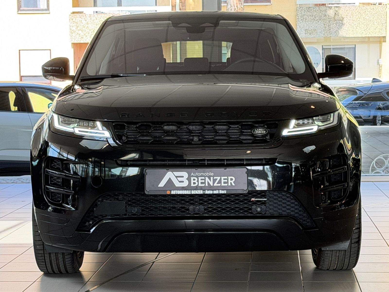 Fahrzeugabbildung Land Rover Evoque R-Dynamic SE/PANORAMA/MERIDIAN/KAMERA