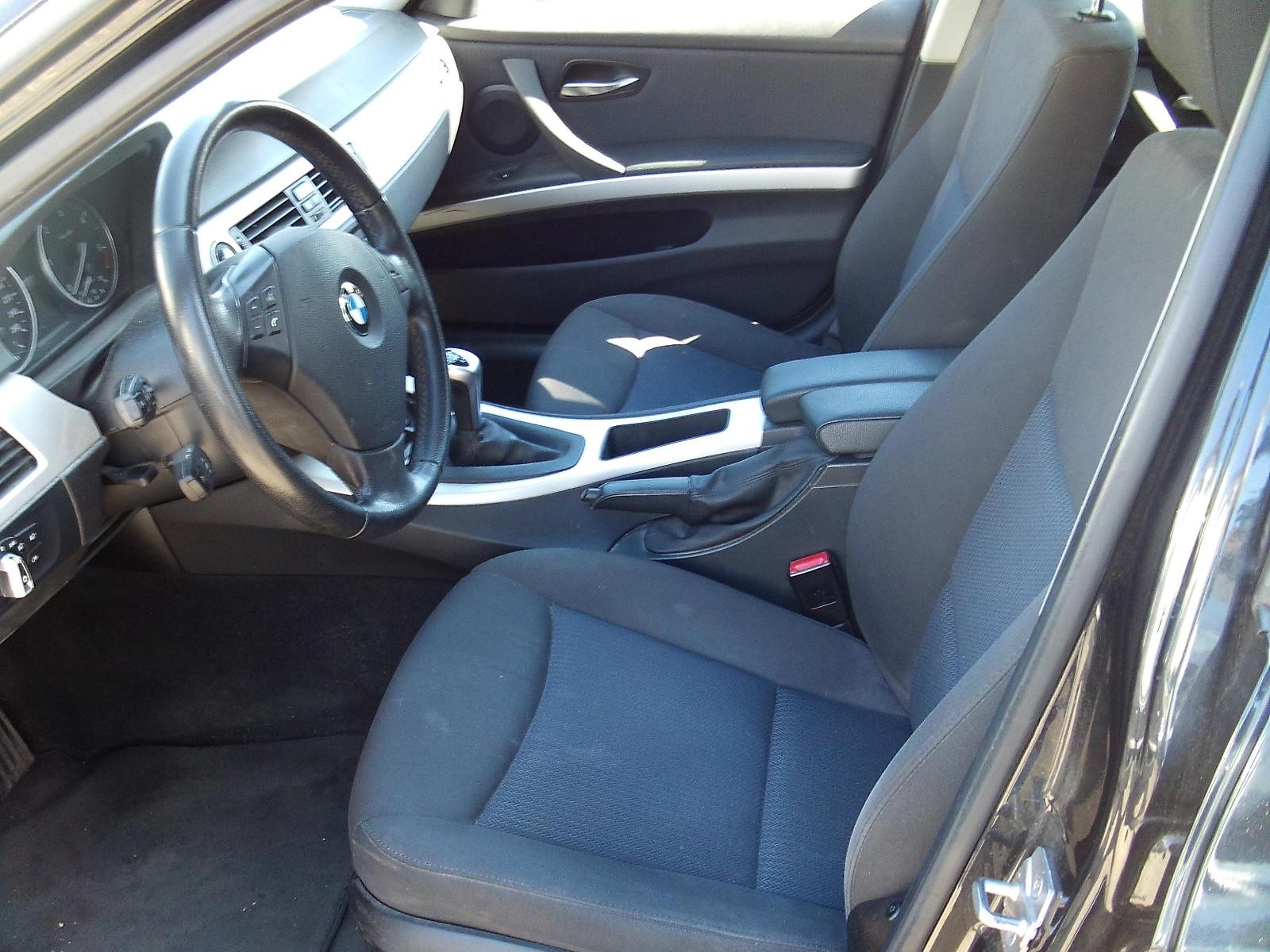 BMW 318 2010 — photo 5