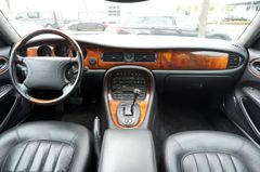Fahrzeugabbildung Jaguar XJ Executive 3.2 V8 Automatik Leder LM PDC