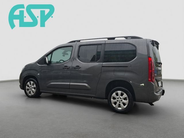 Fahrzeugabbildung Opel Combo Life E Ultimate XL Rollstuhlgerecht