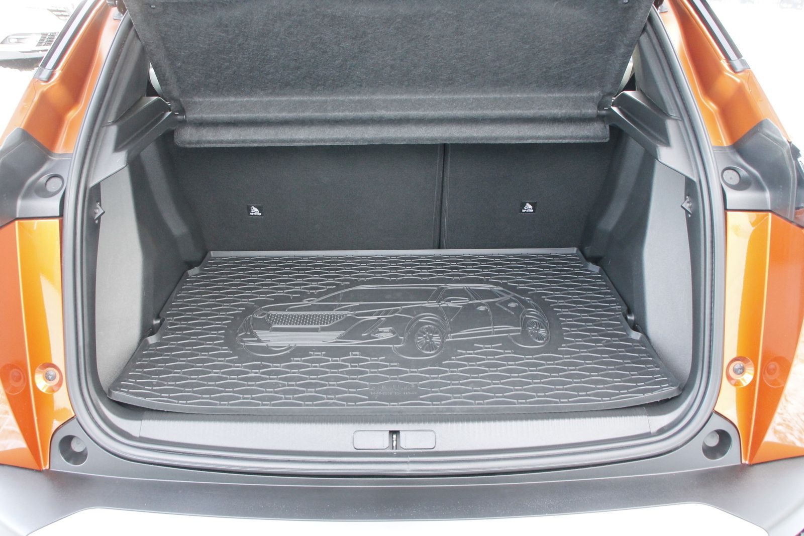 Fahrzeugabbildung Peugeot 2008 e-GT