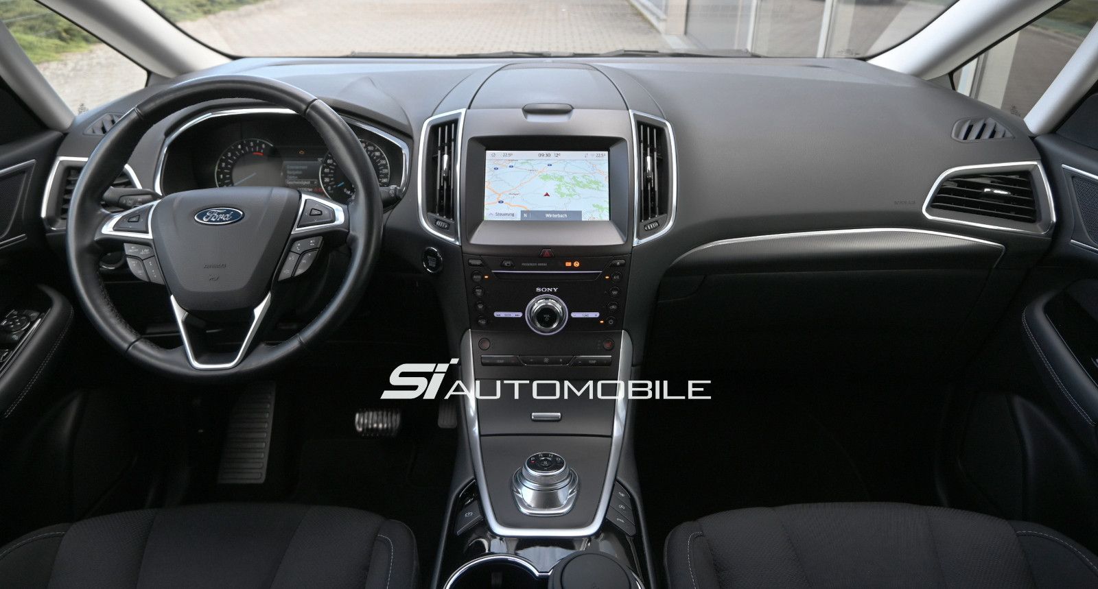 Fahrzeugabbildung Ford S-Max 2.0 d 140kW 4x4 Titanium °ACC°AHK°2xKAMERA