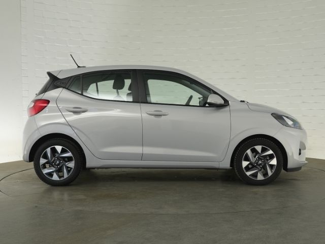 i10 FACELIFT TREND AT+NAVI+RÜCKFAHRKAMERA+FERNLI