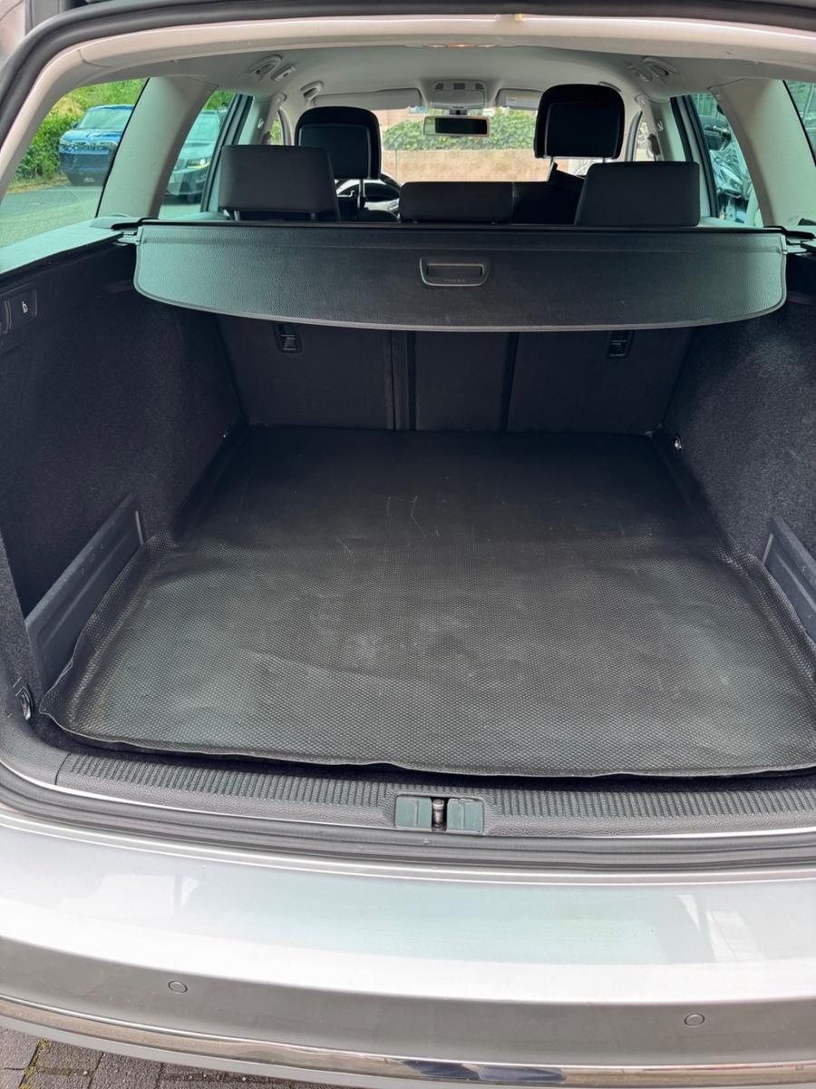 Volkswagen Passat 2011 — photo 9