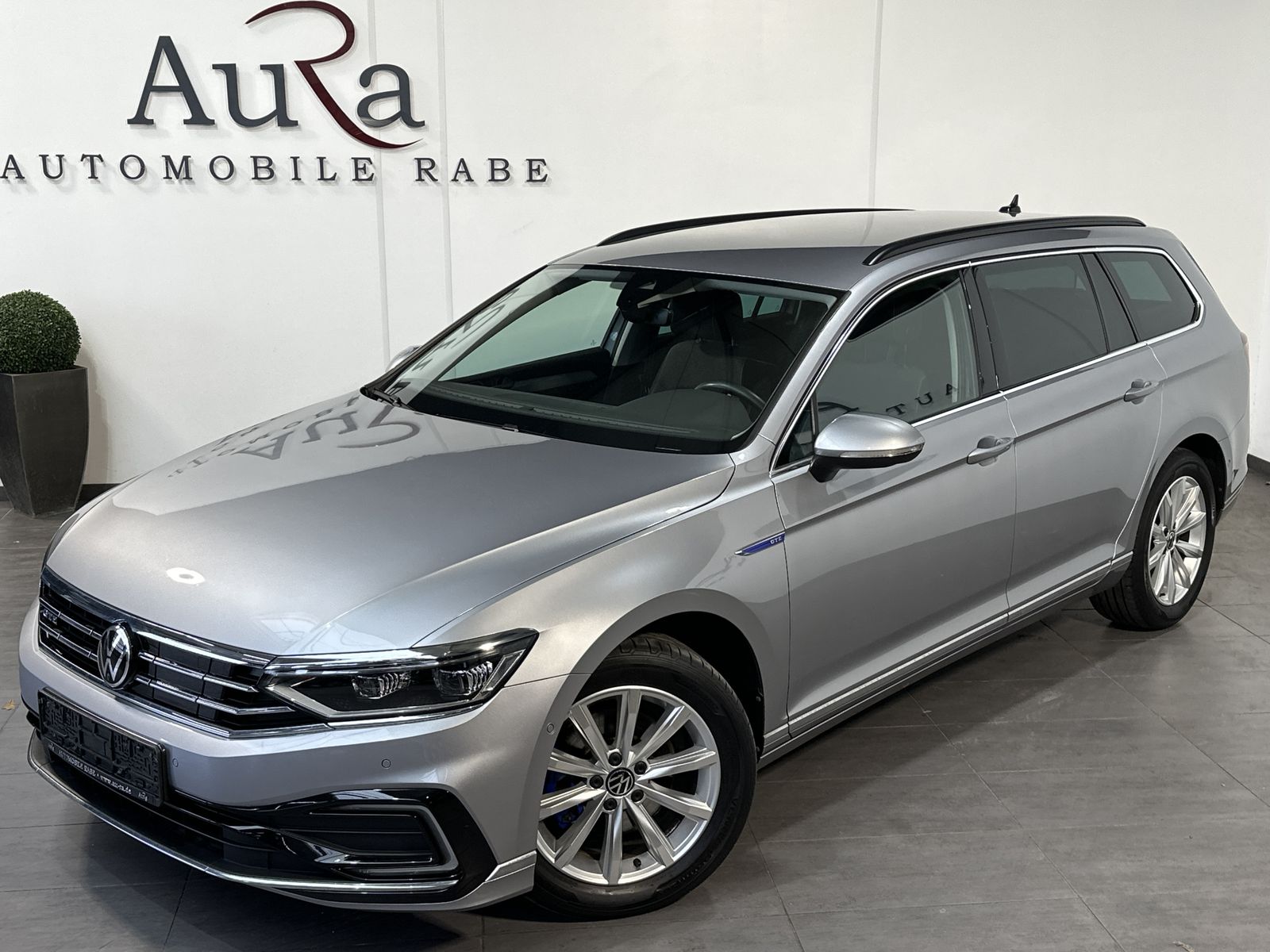 Fahrzeugabbildung Volkswagen Passat Variant GTE NAV+IQ-LIGHT+360°+STANDHEIZUN