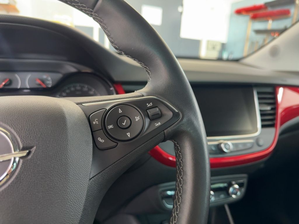 Fahrzeugabbildung Opel Crossland GS AUTOMATIK  RÜCKFAHRK.  KEYLESS